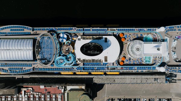 Quels sont les conseils pour une randonnée hivernale dans la chaîne des Alpes, Suisse?