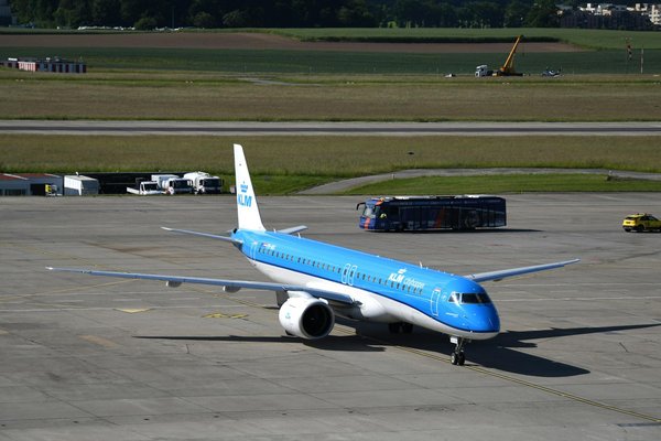 Comment découvrir les villages historiques des Cinque Terre en Italie : sentiers et conseils pratiques ?
